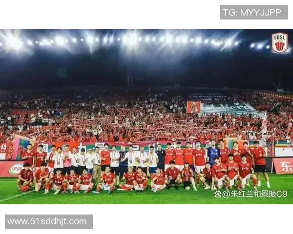 足球男粉丝的热情与坚持如何影响球队表现与球迷文化的发展